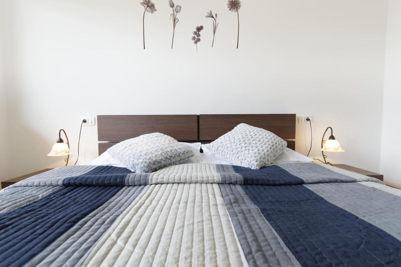 Apartment Patrik By Rent Istria Umag Eksteriør bilde