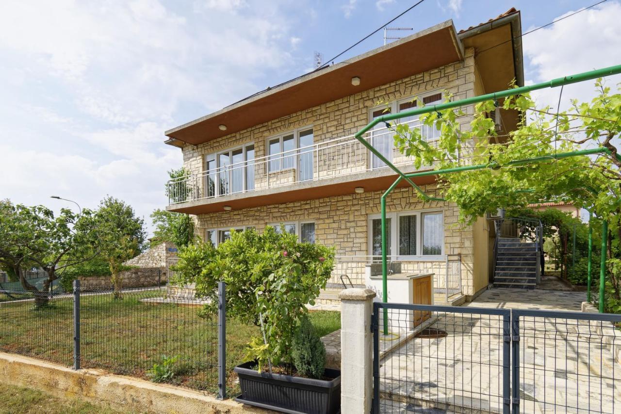 Apartment Patrik By Rent Istria Umag Eksteriør bilde