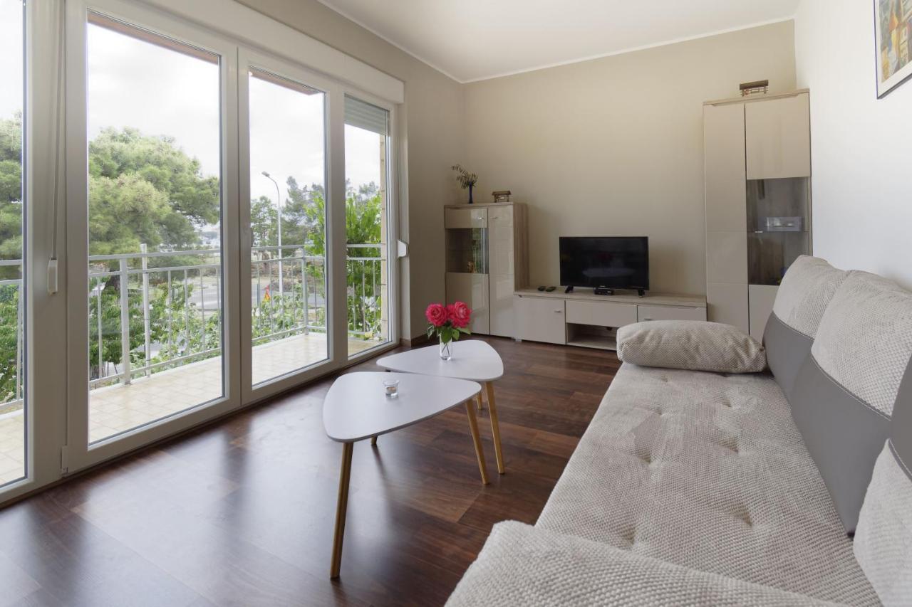 Apartment Patrik By Rent Istria Umag Eksteriør bilde